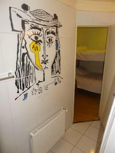 Hostal El Raco Santiago Luaran gambar